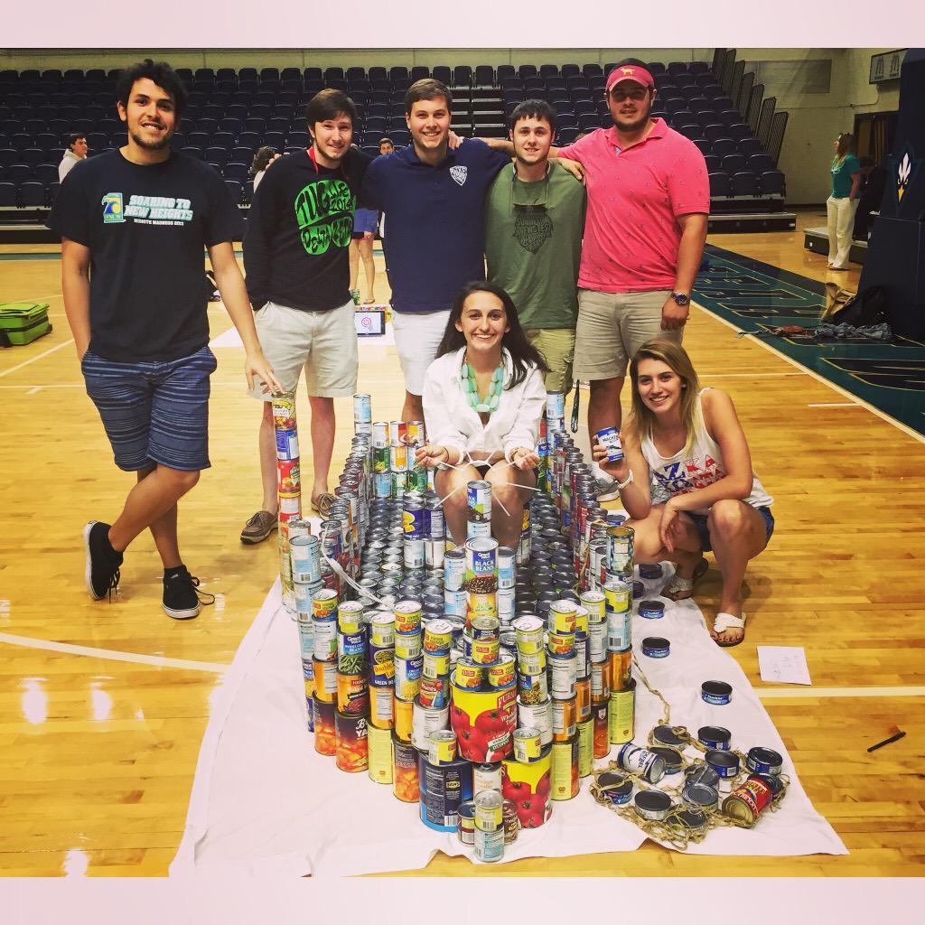 TKEMX's tweet photo. CanStructing yesterday with @UNCW_DZ_XiTheta and @DKE_UNCW. We collected a boat load of cans and placed first! http://t.co/wmsKUmTdwI