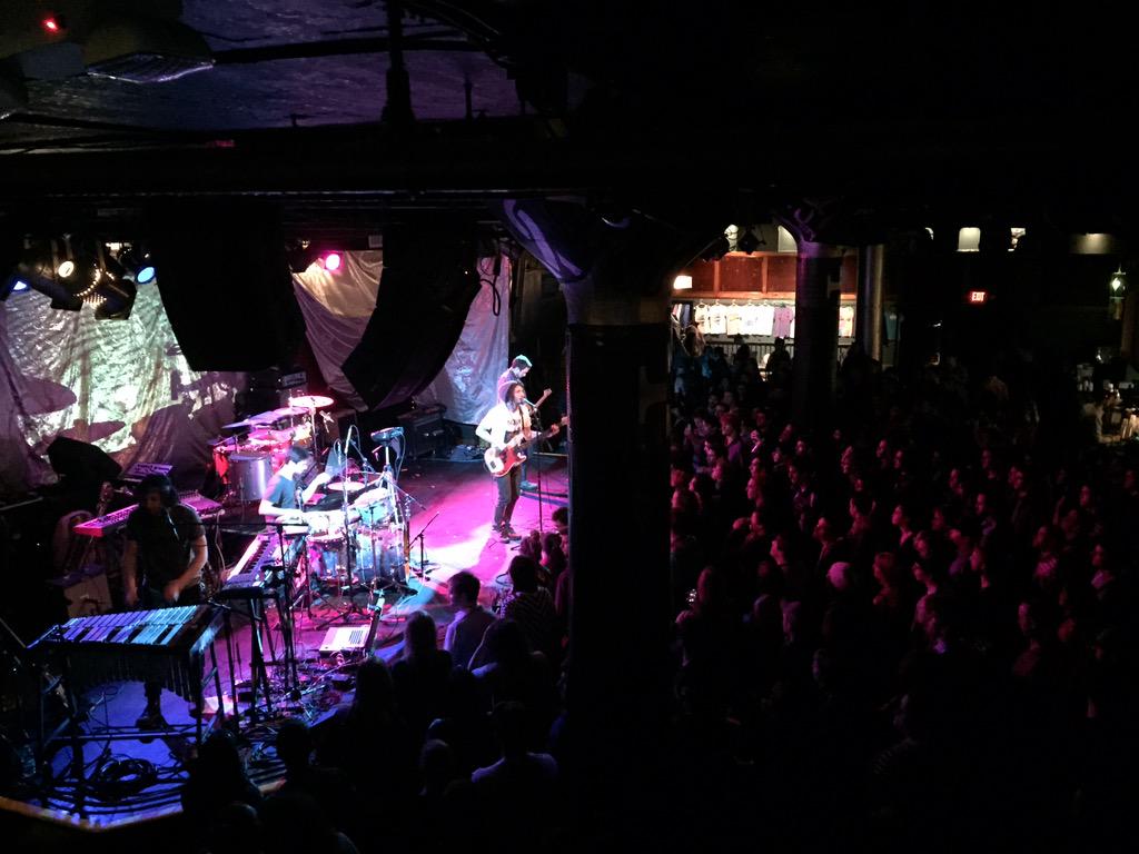 tasopetridis's tweet photo. Kenny Vasoli bringing all the good vibes tonight. http://t.co/SA38sI403z