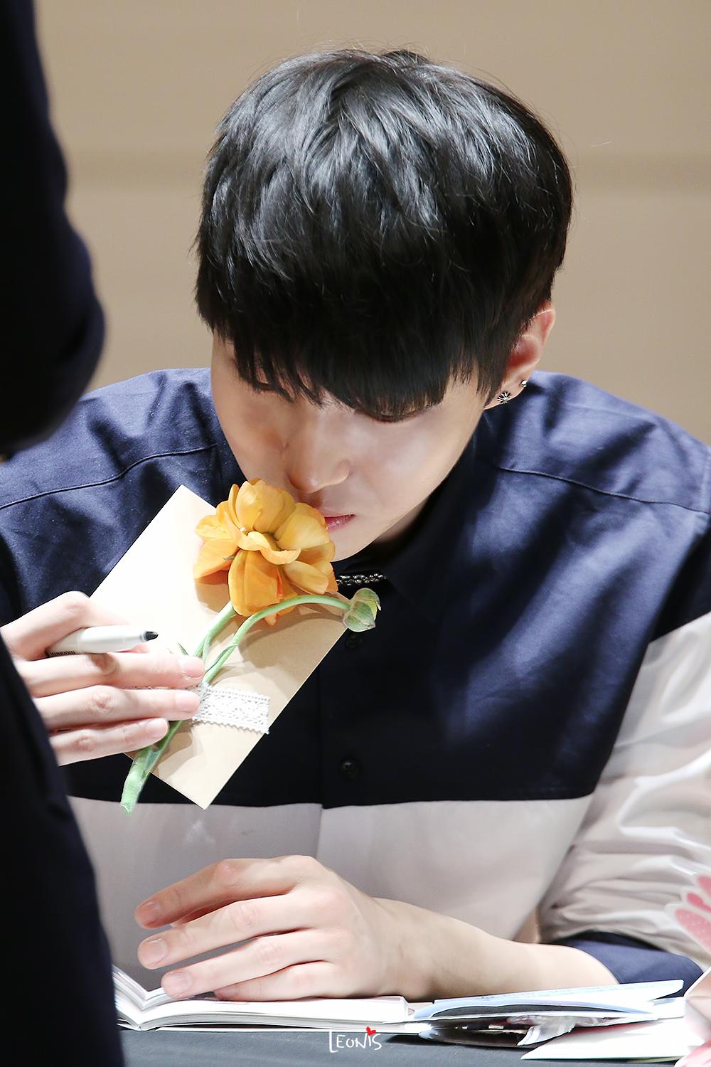 CCMirfGVEAI_e64.jpg:large