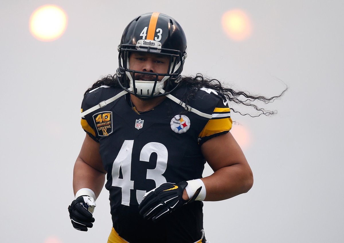 SportsCenter's tweet image. THIS JUST IN: Troy Polamalu retires from NFL. 8-time Pro Bowler won 2 Super Bowls with Pittsburgh. (via @hsuniontown)