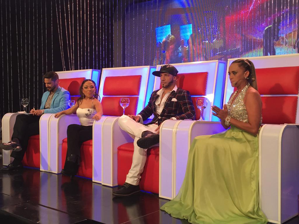 tcsoyelmejor's tweet photo. ¡#GanaJasu va por la estrella!
Ahora el jurado evaluar el primer show de la cantante del Ecuador. ¿Te gustó? | Da RT http://t.co/mF99PnEcBX