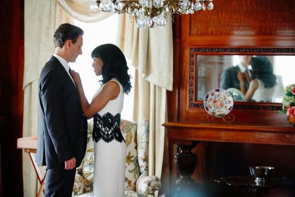 lara_glam's tweet photo. There's no #Scandal tonight but... You are my something special #OlitzThrowback http://t.co/YNa16rj6Fd
