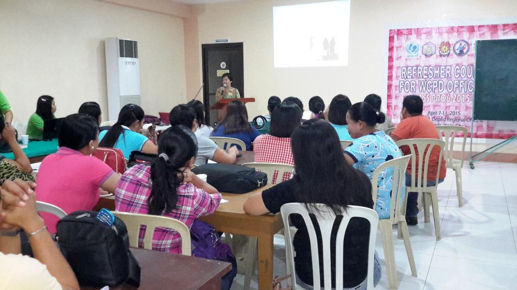 Pro6Wccd's tweet photo. Ms. Kathy Lamprea of DSWD on RA 10364 and Understanding Trafficking in Persons @pnpts_rstu6 @pro6pnp @pnp_region6 http://t.co/noDSGllvy4