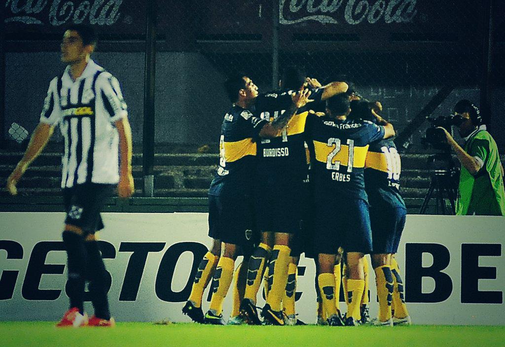 ELMUNDOBOSTERO's tweet photo. ✓13 partidos
✓11 victorias
✓2 empates.
✓29 goles a favor.
✓6 en contra.

¡INVICTOS,PUNTEROS Y EN OCTAVOS, EQUIPAZO! http://t.co/4bv3vW5VT2