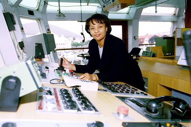 Banquemondiale's tweet image. #Afrique: croissance, compétitivité, investissement... On en débat le 16/4 à 16h30 GMT sur wrld.bg/LpZ2T