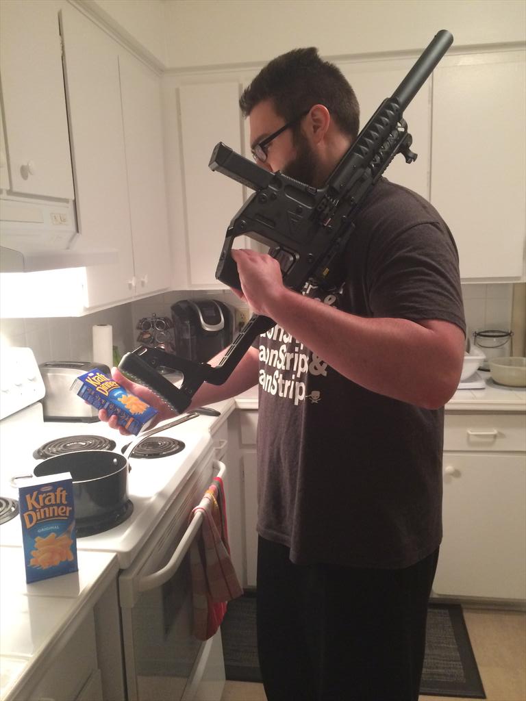 PrinceAtari's tweet photo. Never to late for a snack and never to late for a Kriss vector Thursday. http://t.co/uPJxs6L213