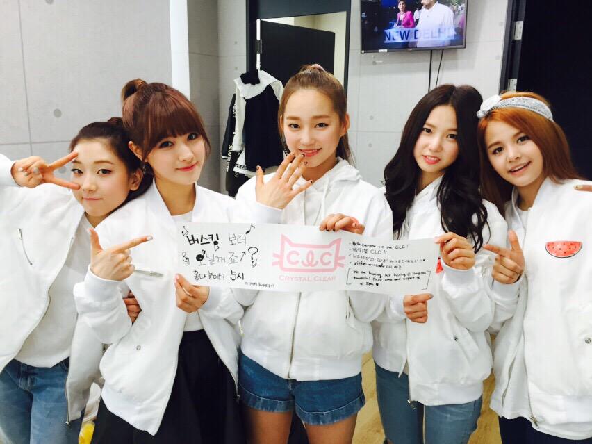 seumgyeon's tweet photo. @akskakfn12 yes. We just debuted~ http://t.co/docl9U1gJO
