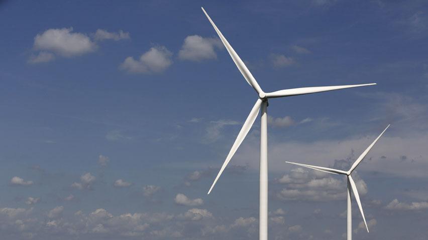 CBCToronto's tweet photo. Wind turbine noise linked to only 1 health issue — annoyance http://t.co/MNgNGsHzla #cbcto http://t.co/M3YWsbrFrM