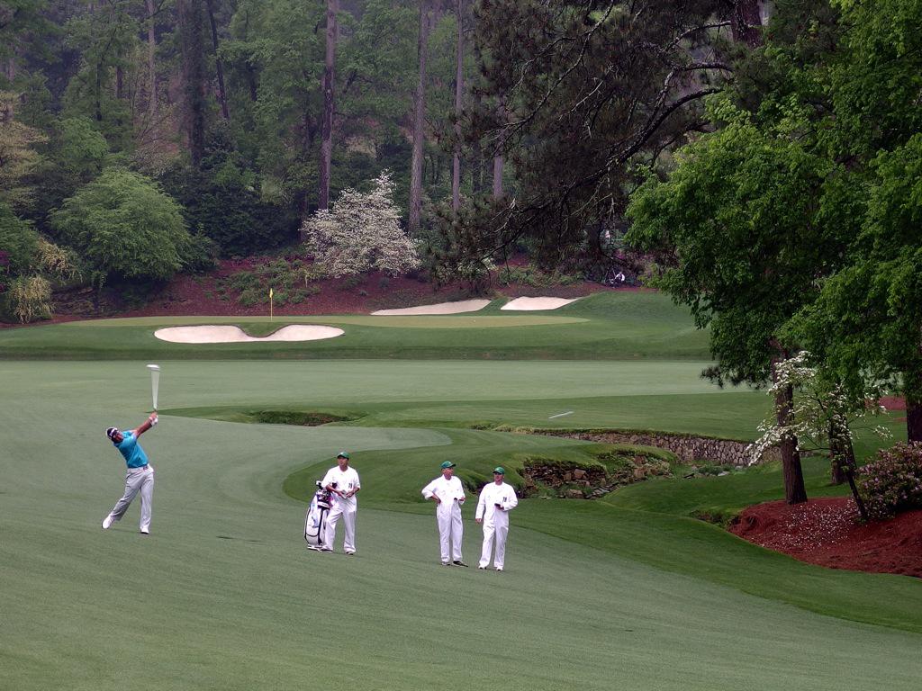 SrixonGolf's tweet photo. Retweet if you're going to have trouble sleeping tonight because you're so excited for Round 2! #AmenItsApril http://t.co/F9F7E0Nabl