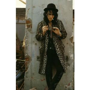 Happy birthday Izzy Stradlin. ( 8 April ) And I\m too late :\( 