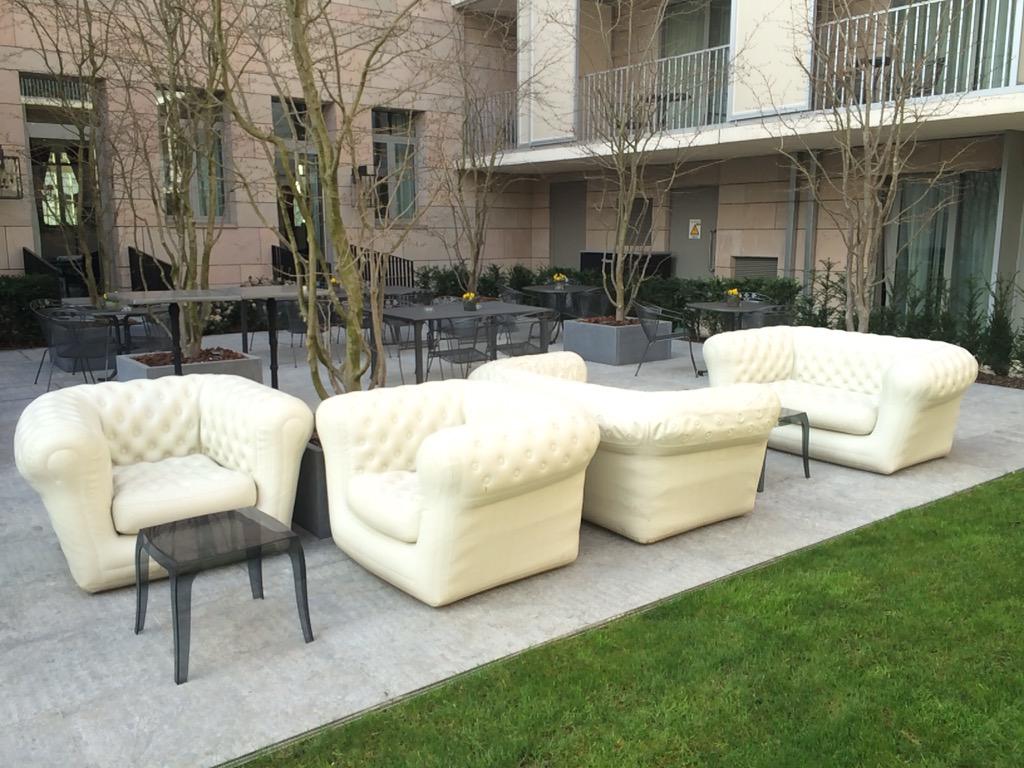 JaapBlijleven's tweet photo. De terrassen in #sandtongrandhotelreylof zijn klaar voor de eerste mooie lente dag, perfecte start voor het weekend. http://t.co/1L8PUNAJyP