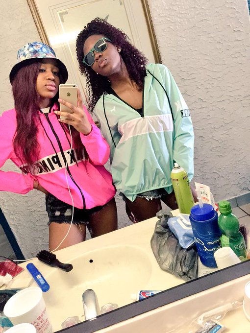 Watch brit.'s leaked NSFW photo on TwXstars