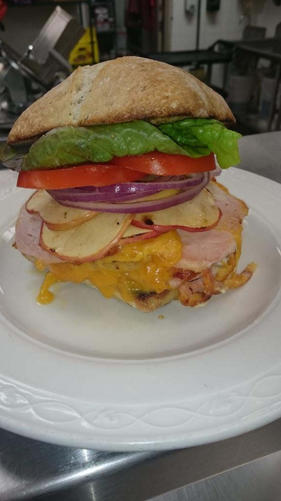 KevinsBurgerObs's tweet image. Back in the #burgerlab whippin up Toronto's best peameal bacon sandwich. Available all summer #kevinsburgerobs