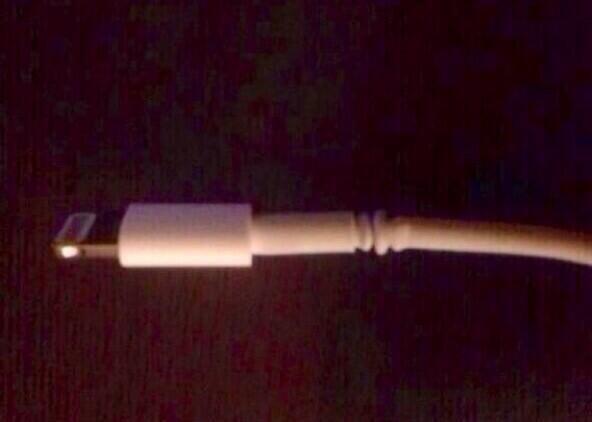 TheComedyHumor's tweet photo. When your iphone charger starts wearing a turtleneck, you know the end is coming http://t.co/4ounOINnd9