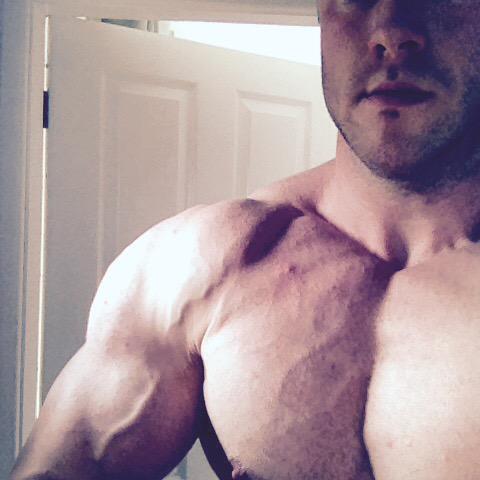 simonclbaxter's tweet photo. These pics are 7weeks out from my first show. More coming up each week now to track progress..Excited!! #freakonstage http://t.co/DYs3Iuw7oV