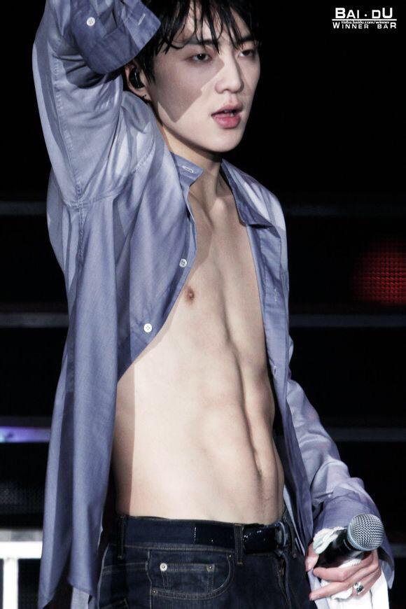 hanbinatog's tweet image. I ship seungyoon and dara's abs