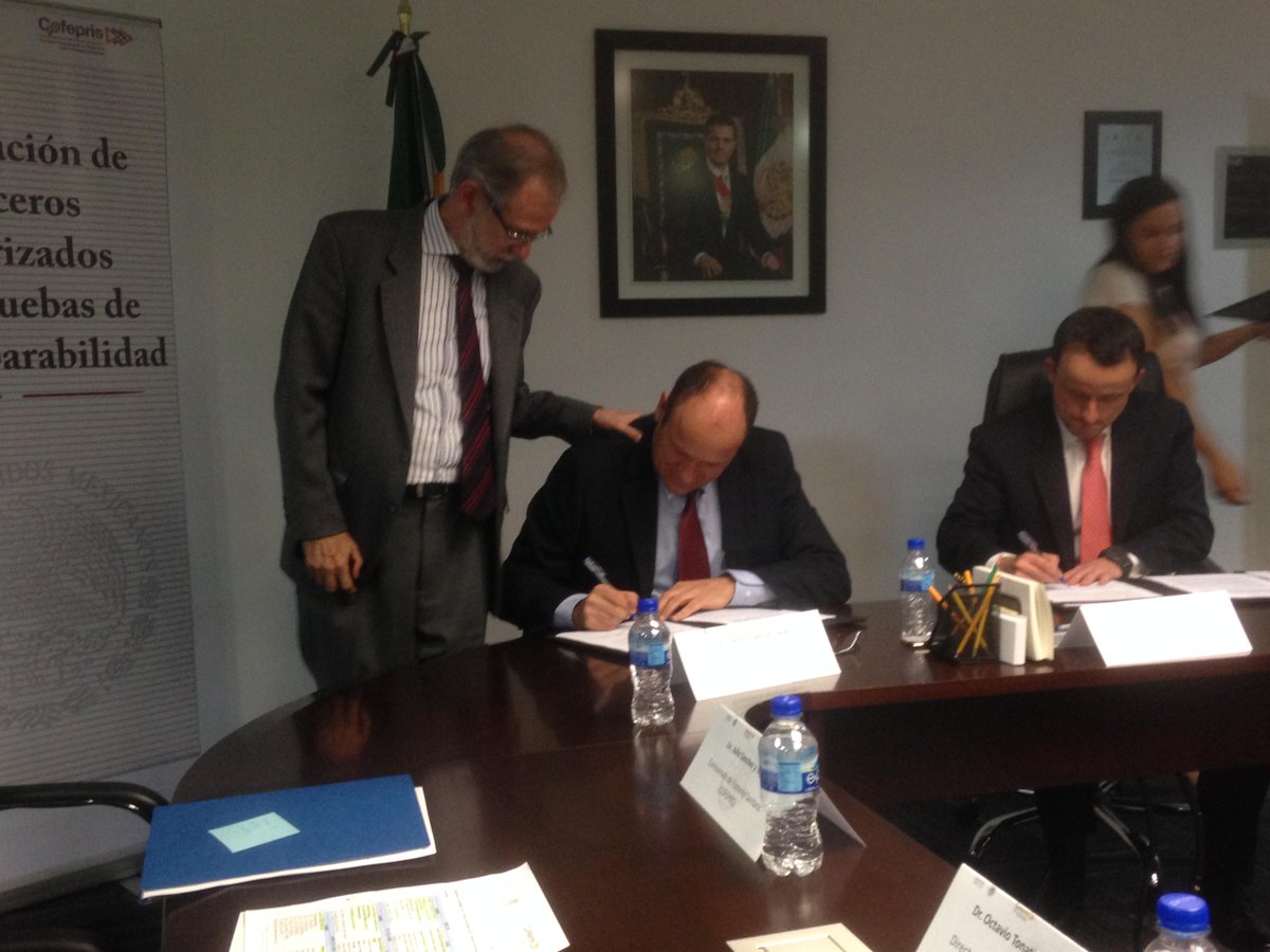 SMBB2's tweet photo. HABILITAN A UNIDADES CIENTÍFICAS PARA ASEGURAR MEDICAMENTOS BIOTECNOLÓGICOS EN MÉXICO http://t.co/ySO5cL1g8L http://t.co/kg9PzYGwuC
