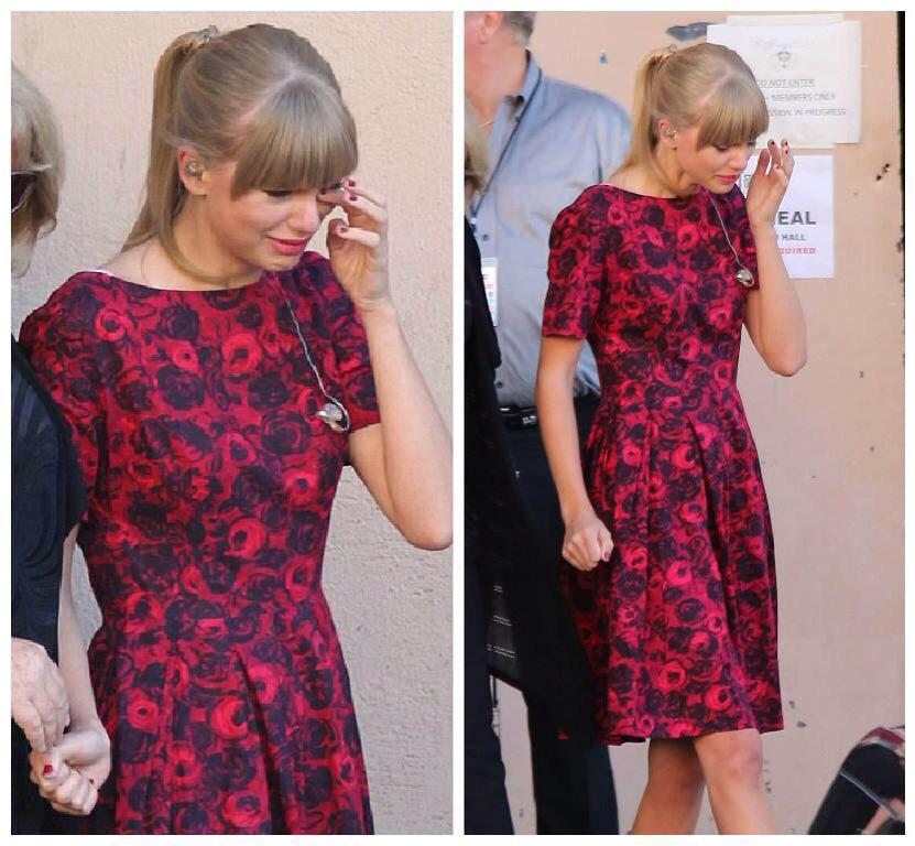 GASHELLBOY's tweet image. this tore my heart into pieces 

💔💔

#PrayersForMamaSwift 
#DirectionersAreHereForSwifties 💕