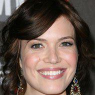 Happy birthday to actors Alex Pettyfer, Steven Seagal Mandy Moore , singers Sophie Ellis-Bextor & Babyface  ! 