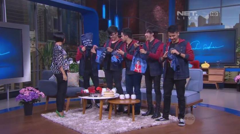 mdtvindonesia's tweet photo. Selamat ulang tahun untuk @SMASHindonesia yg ke-5. 

#HUTSMASHonSarah http://t.co/ZJ04KLgfyU