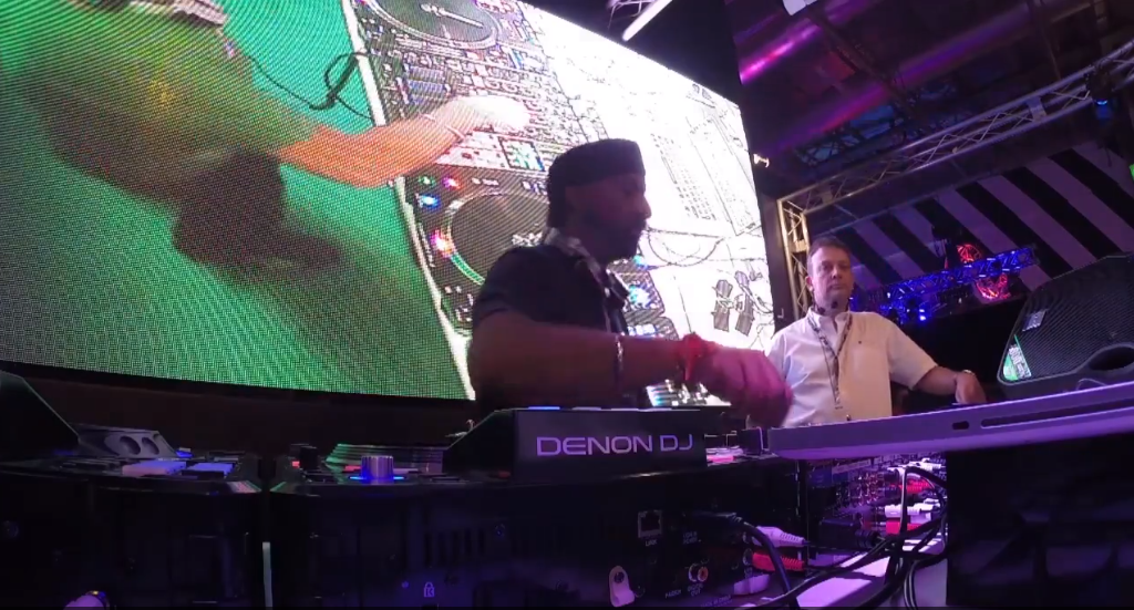 denon_dj's tweet photo. Video: @ParmPanesar rockin' a #DrumNBass /Breaks vibe on @denon_dj #SC3900's http://t.co/9CiyN6yX4S #FlashbackFriday http://t.co/6q7jKj85sn