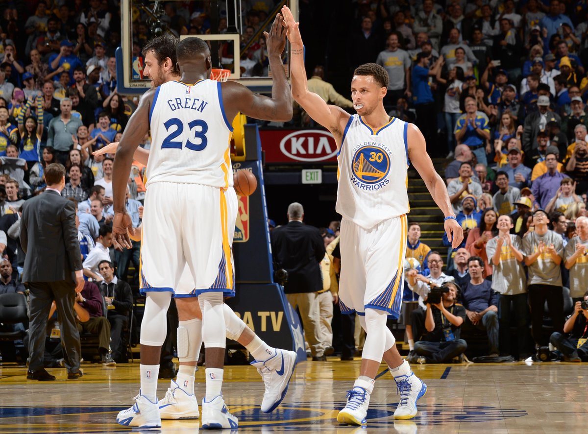 45pts on 17/23 shooting, 10asts &amp; the @Warriors win for <a href="/StephenCurry30/">Stephen Curry</a>, our #NightlyNotable: on.nba.com/1z1UtZ6