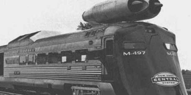 BusinessInsider's tweet photo. General Electric once strapped two jet engines to a train [Video] http://t.co/dXpi8MjIgU http://t.co/nHWwo8JOQh