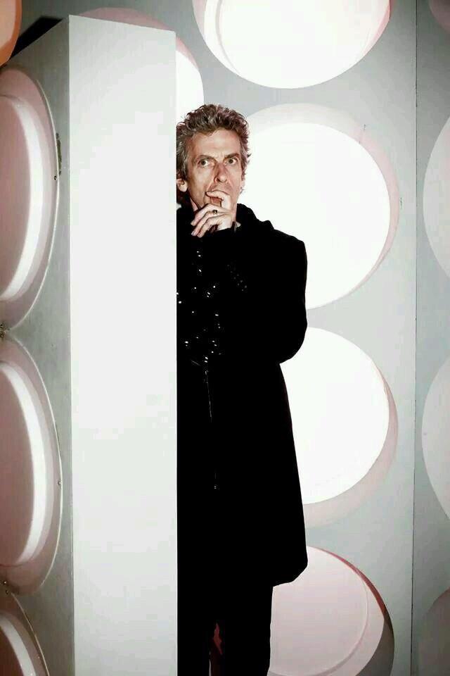 PGallifreyEsp's tweet photo. #PeterCapaldi lo está haciendo BIEN
#DoctorWho #BringBackTheRoundThings #TheRoundThings #DoctorWhoExperience http://t.co/T1xmozcJSV