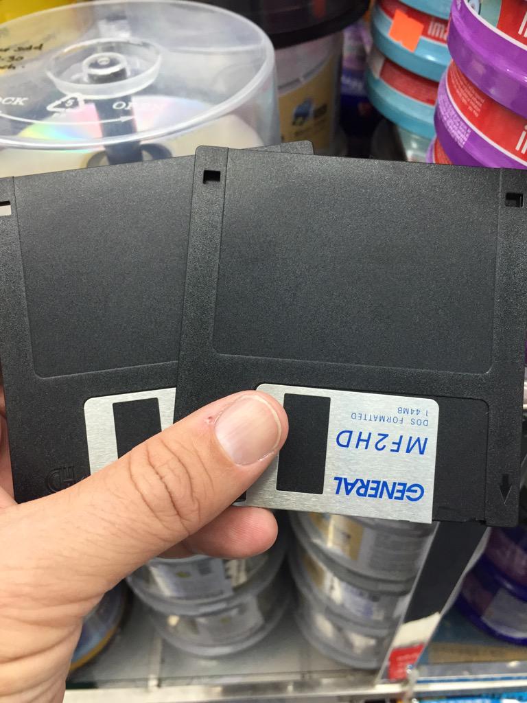 brettwebb's tweet image. Awesome stuff in #simlim #tech #singapore