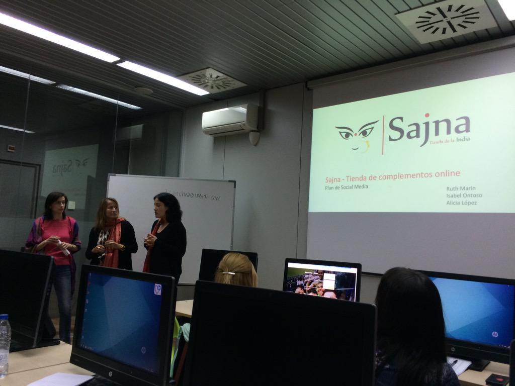 ManoloAMGB's tweet photo. Un producto encantador @rutizgz @alizialv @isabelontoso  #CMMD2 http://t.co/vETuOapnuw