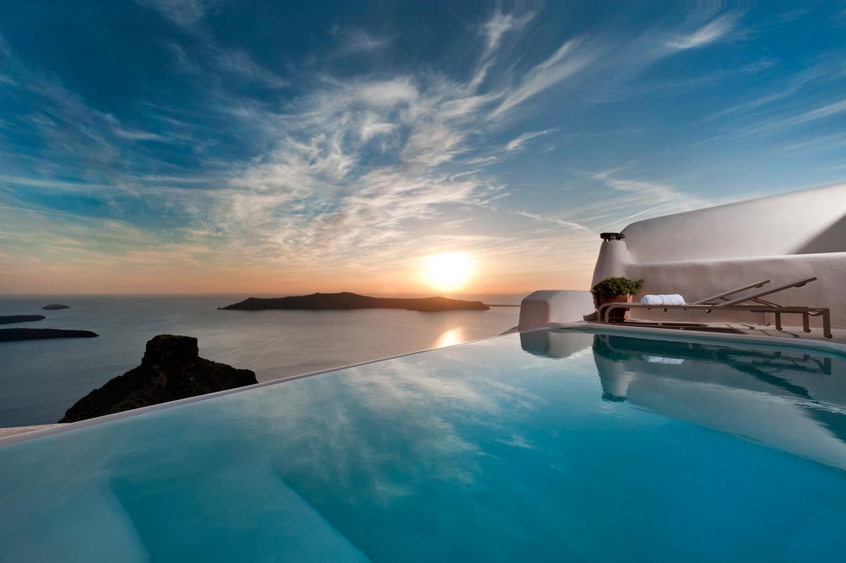 EIGHTYFOURROOMS's tweet photo. PAY 5 NIGHTS AND STAY ALL WEEK LONG AT THE KAPARI NATURAL RESORT IN SANTORINI. -> http://t.co/a7GgGarZZn #Santorini http://t.co/853Qu3vg1i