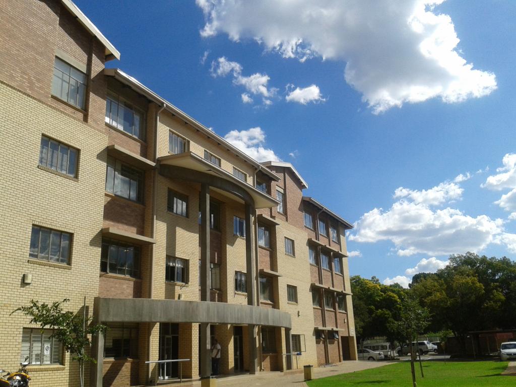 Vandag skop die ATKV-Universiteitsdebatfinaal op die <a href="/NWUPUK/">NWUPUK</a> kampus af. #unidebat2015