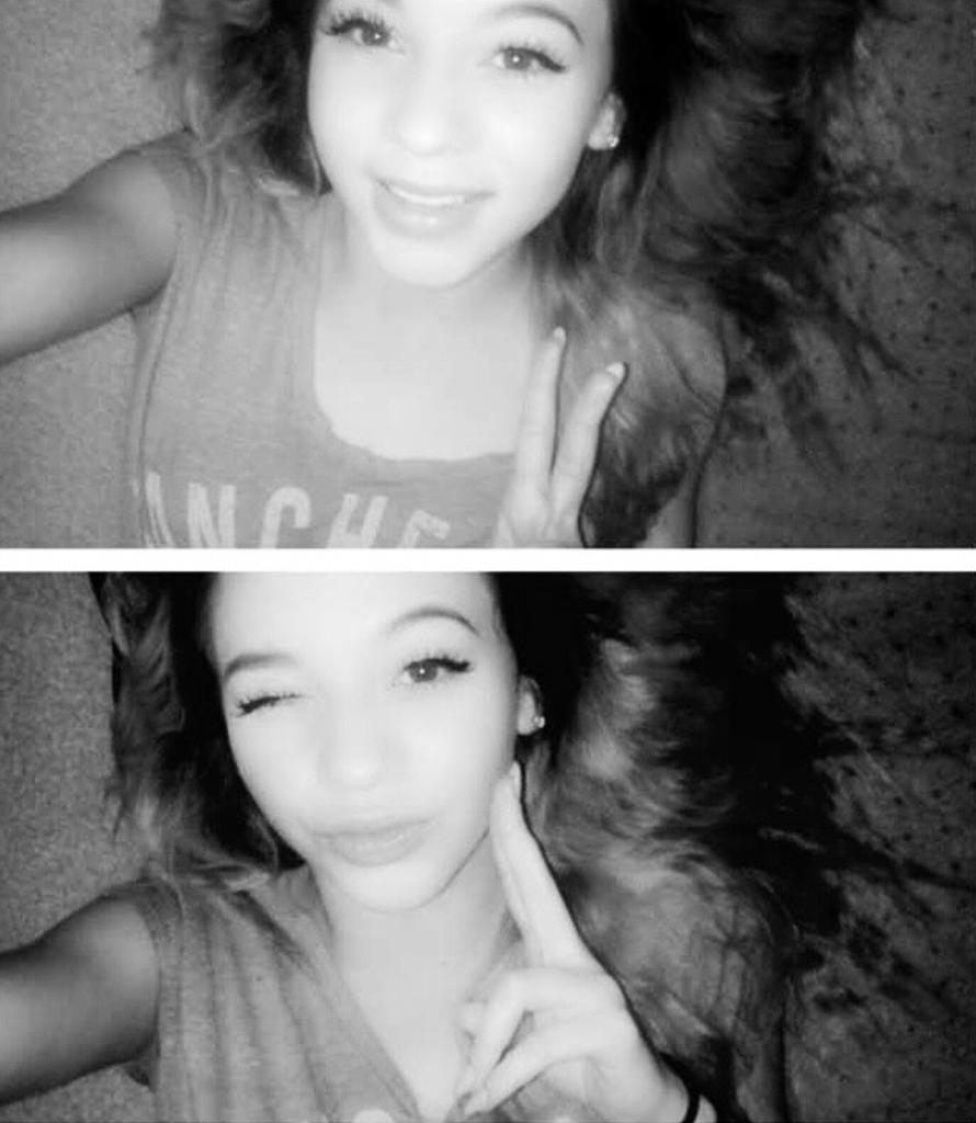 EmilyYariLopez's tweet photo. Waiting For His Reply Lol 😱🙈🙊 @imandrewjacobs http://t.co/zBjBQQhKFe