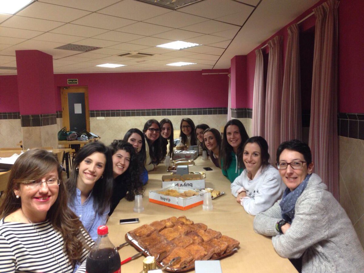 cmsantodomingo's tweet photo. Encuentro de Pascua en @cmsantodomingo #dominicasoy http://t.co/dPeQf8peuR