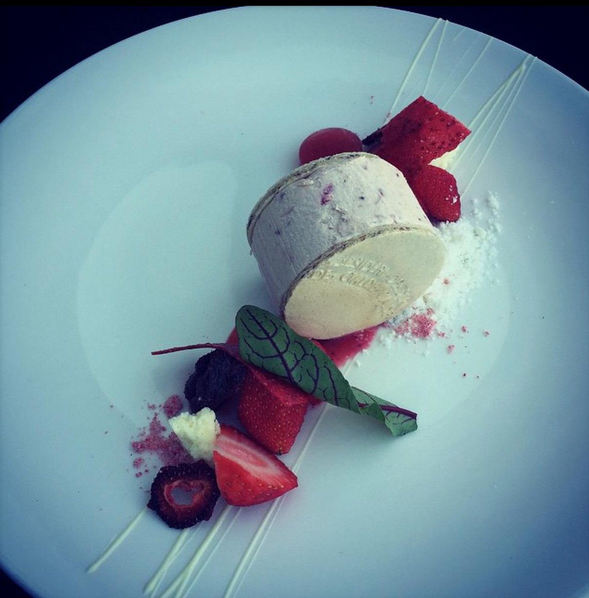 Find a new favourite sandwich combination with strawberry ice cream, white chocolate, strawberry jelly and sorrel!