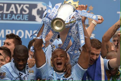 Happy birthday a notre capitaine Vincent Kompany qui fête ses 29 ans today ! 