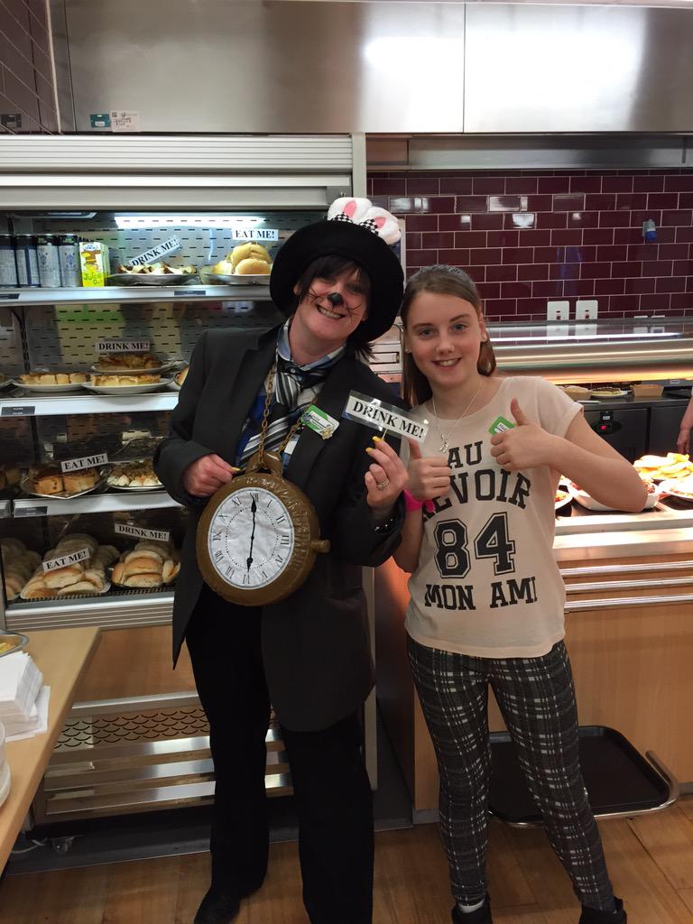 #MadHattersTeaParty we also found ourselves an Alice for the day #asdaclc