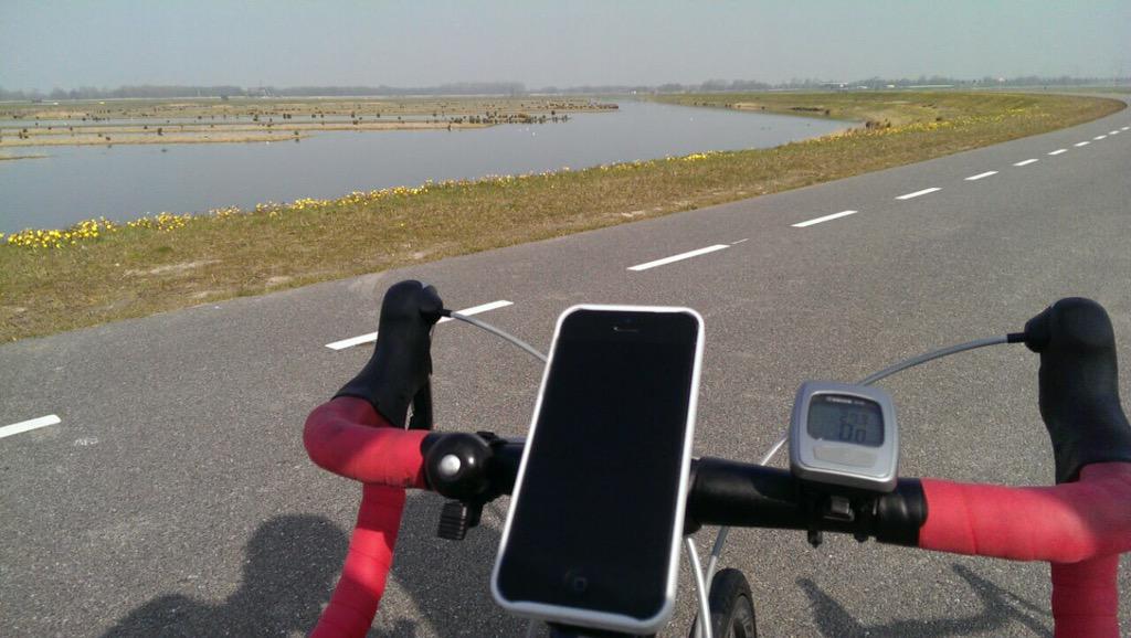 basdoornweerd's tweet photo. #hetnieuwewerken #flexplek #basfietst http://t.co/juzR5zCdBQ