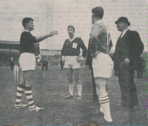 gaanostalgia's tweet photo. Coin toss before final of 1966 All Ireland SFC #Galway #Meath #gaa #nostalgia http://t.co/p4iq0jtGsg