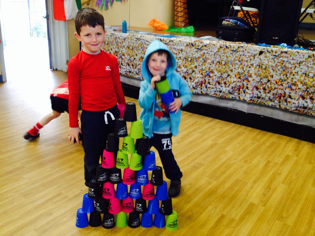 GETSportedFrome's tweet image. Some fab creations #speedstacks #stackingcups #fun #kidscamps