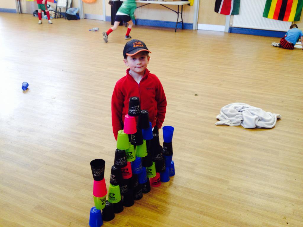 GETSportedFrome's tweet image. Some fab creations #speedstacks #stackingcups #fun #kidscamps
