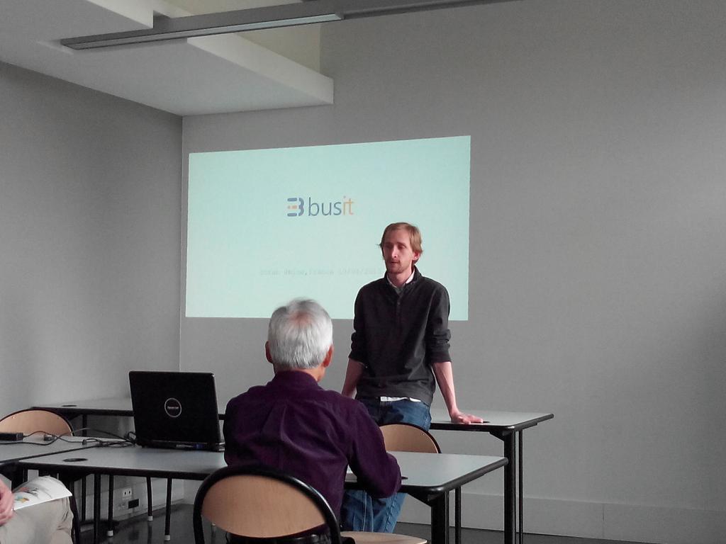 BrandSilver_fr's tweet photo. Lancement de la présentation @Bus_It  au #sofabbytv http://t.co/gR148XiPh9