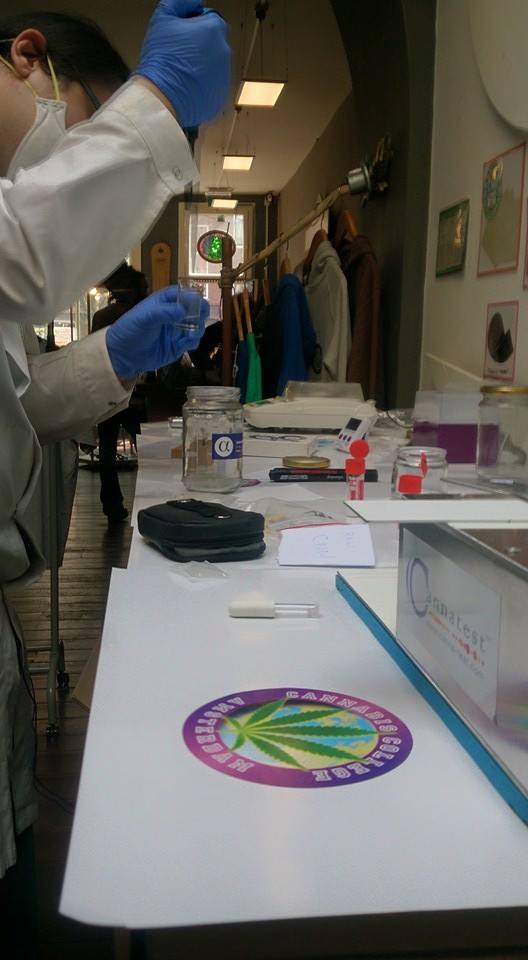 cannabisnewsnet's tweet photo. Testing cannabis bought in Berlin, Valencia and Vienna #CannaTest #Preview #p2 http://t.co/mF95NMZiEo
