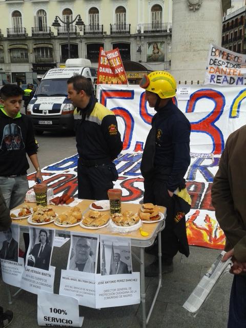Falta pan para tanto chorizo.. Apoyando al compañero despedido @bomberos_infoma @InfosaCNT #bomberosforestalesenlucha