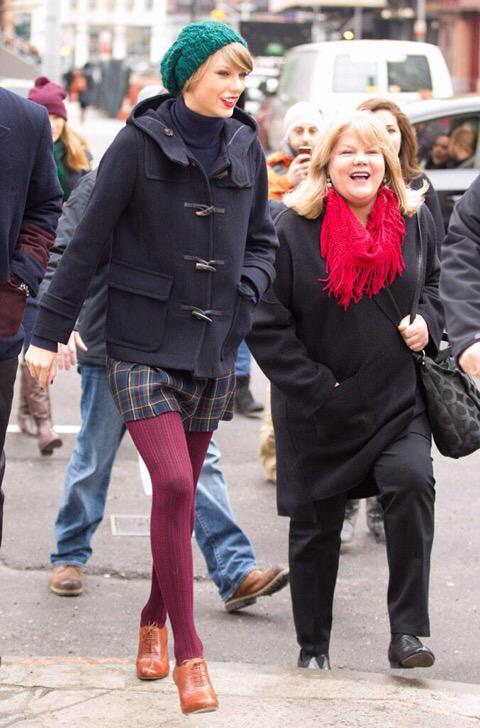 swiftiepop's tweet image. #PrayForAndreaSwift 
#PlayForMamaSwift 
#AlwaysInOurHeartsTaylor 
#BeStrongSwiftFamily 
#StayStrongAndrea 
ただただ願います