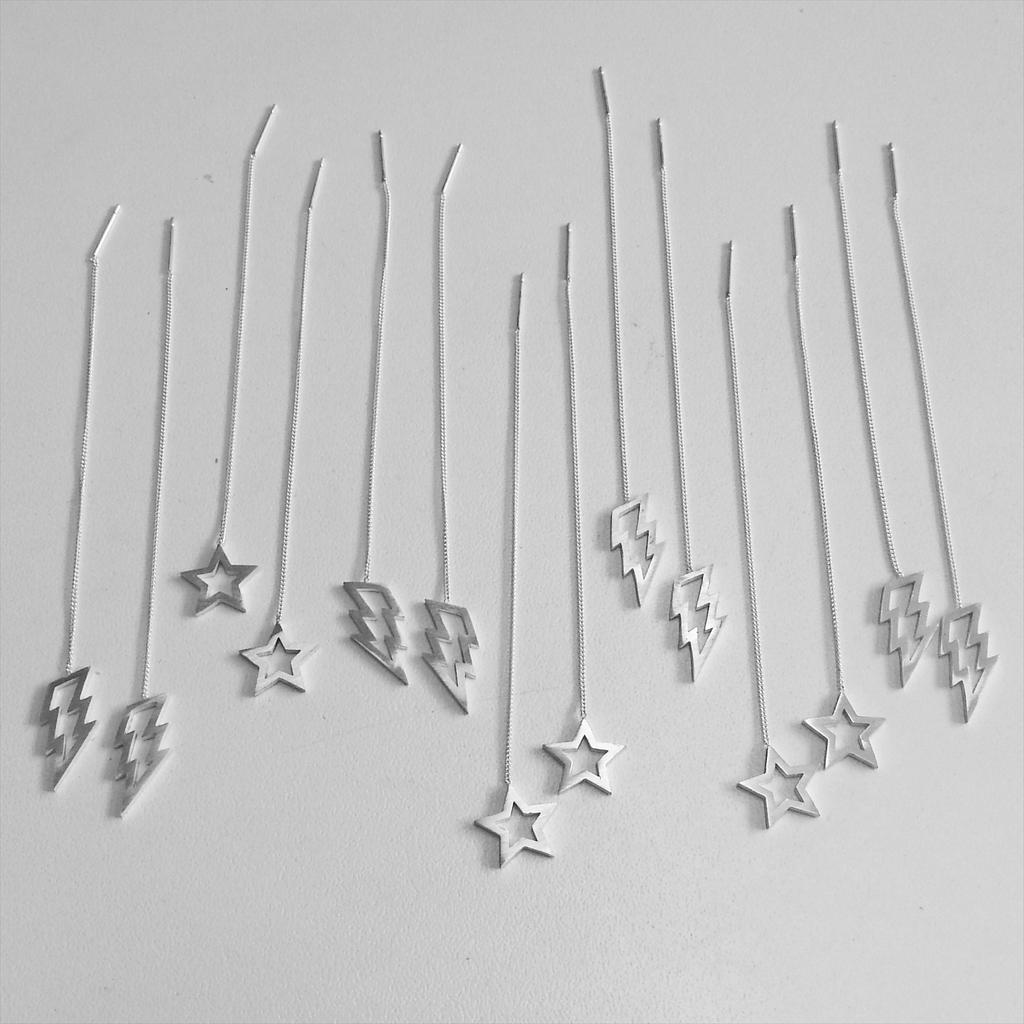 LauraGravestock's tweet photo. Been making a whole load of our #threadthrough earrings today - love that you can wear them loads of ways 👌 http://t.co/H0hKLlwjYY