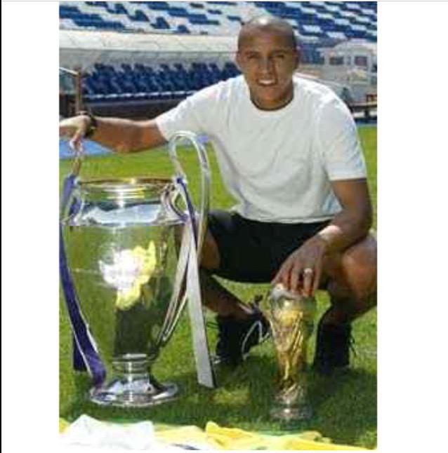 Happy 41st Birthday Roberto Carlos

I love you legend 