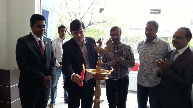 stellarglobal's tweet photo. #Stellar Launched the store in #Hyderabad 
Enlighten The #Candles by Our #BusinessHead ..@jainmaheshp http://t.co/PsB5oQm0Gj