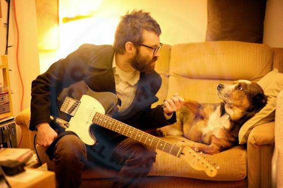 [HAPPY BIRTHDAY] Mark Oliver Everett fête aujourd\hui ses 52 ans
Merci pour  ! 