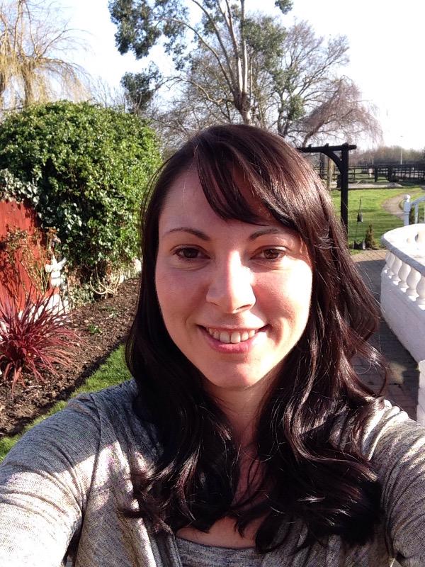 JaggedEdgeSWF's tweet image. Bev rated us 5 out of 5! #salonselfie